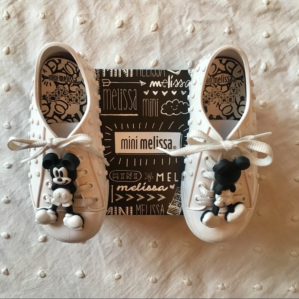 Mini Melissa White Mickey Kicks